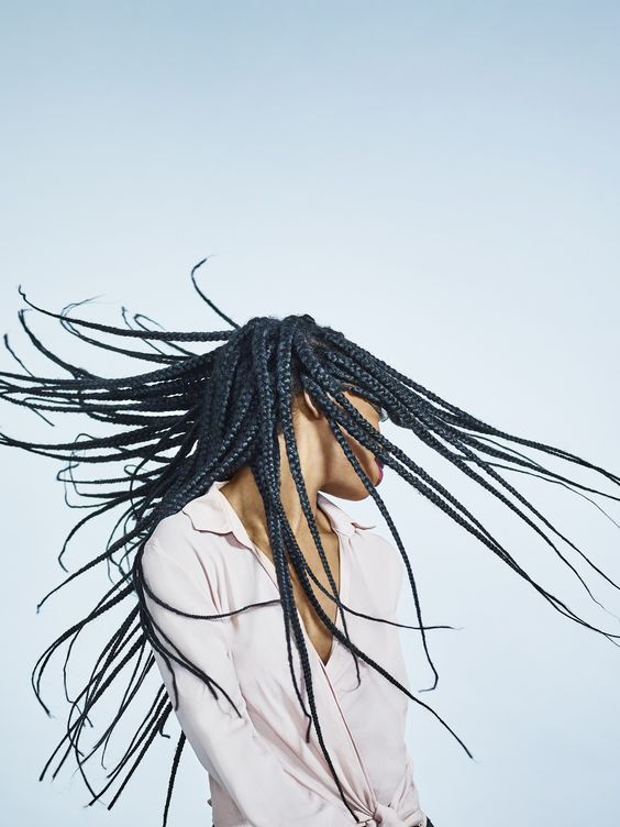 Conseils pour préparer ses cheveux avant une coiffure protectrice