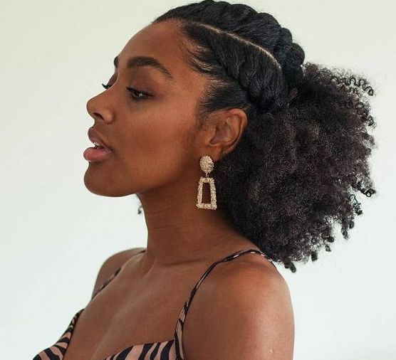 Astuces pour Styliser vos Cheveux Texturés et Courts