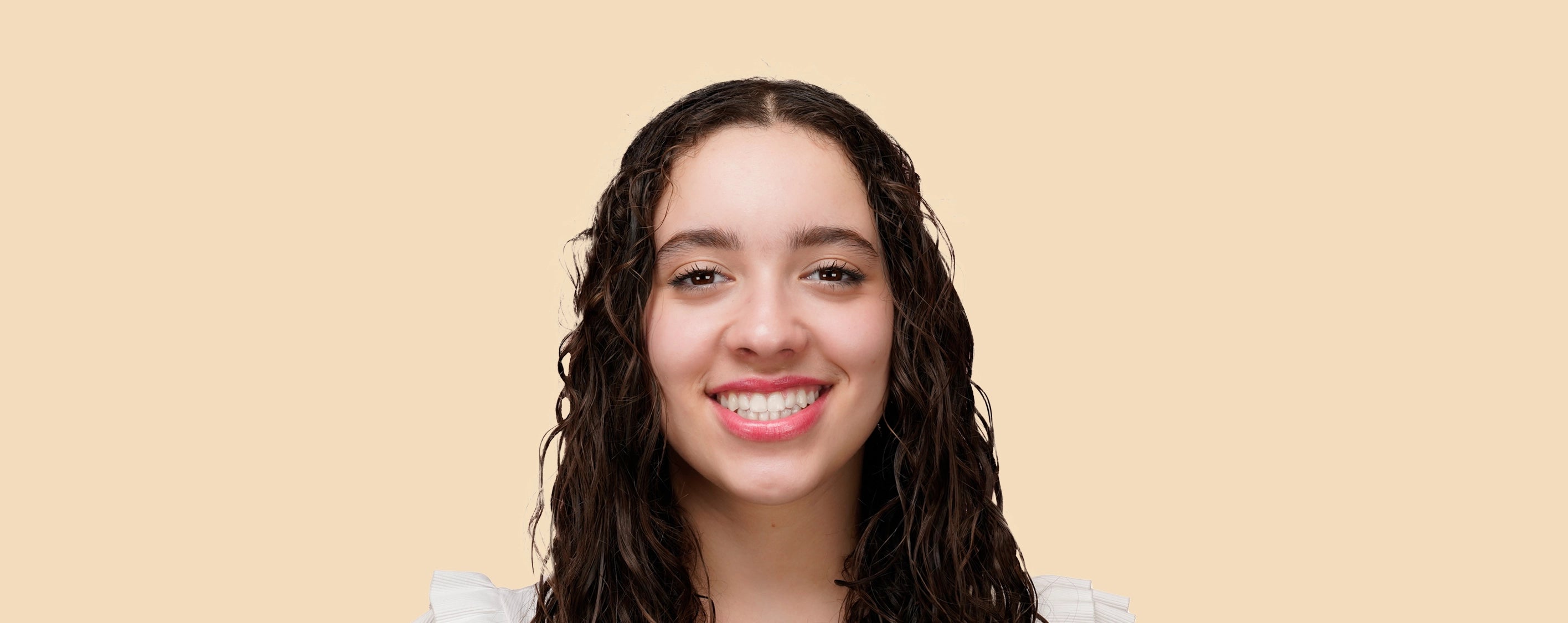 Photo model cheveux ondulés d'un avant/après