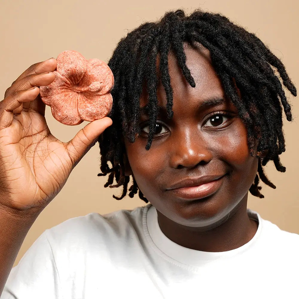 Shampoing solide naturel Kalia Nature – nettoyage doux, hydratation et soin pour cheveux texturés.