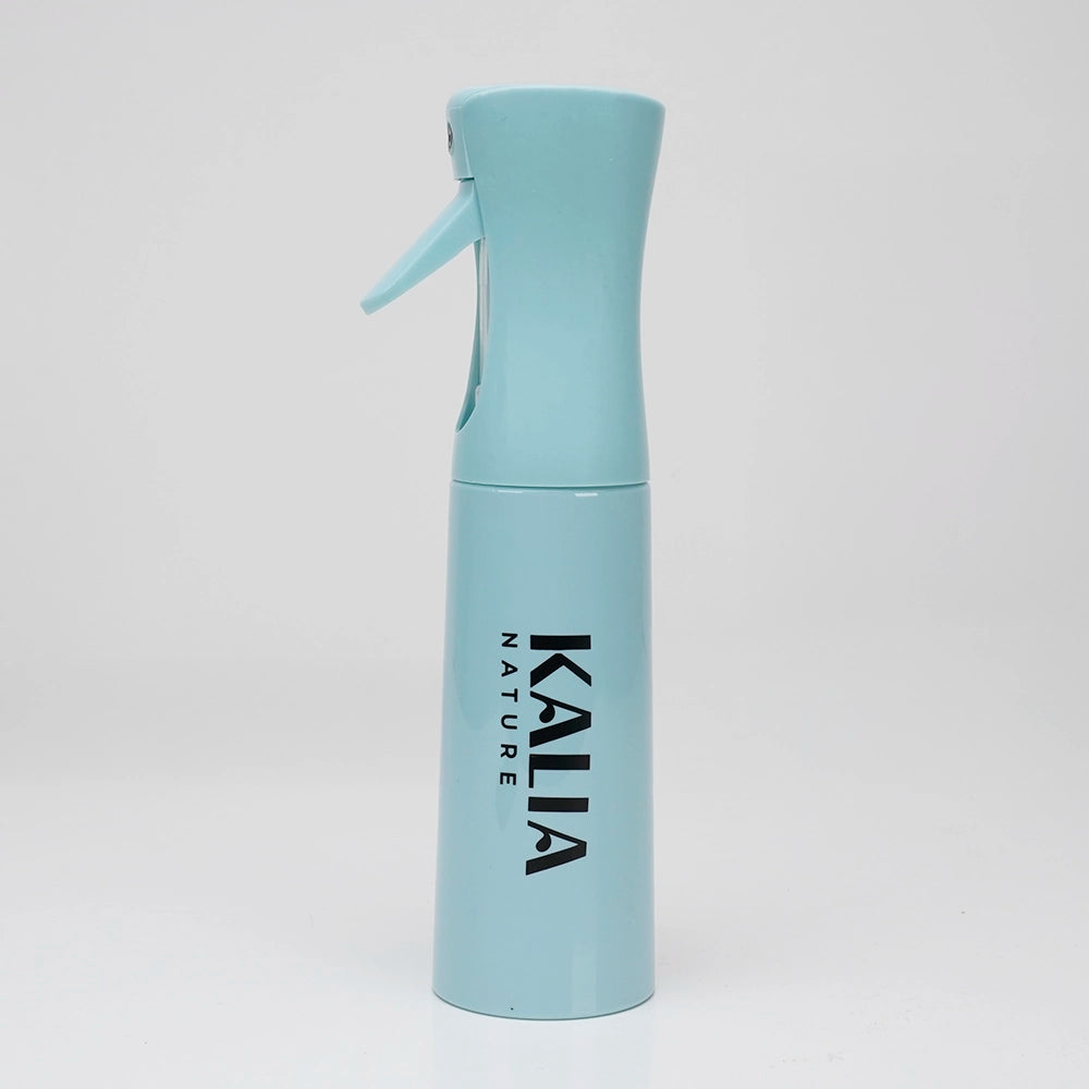 Photo du spray bleu proposé par Kalia Nature. Vaporisateur qui diffuse une fine brume d'eau.
